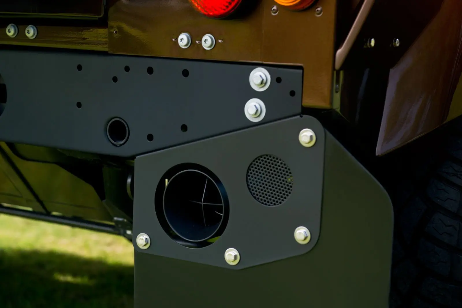 Land Rover Defender 90 (1991-2016) Crosshair Exhaust System - Image 5