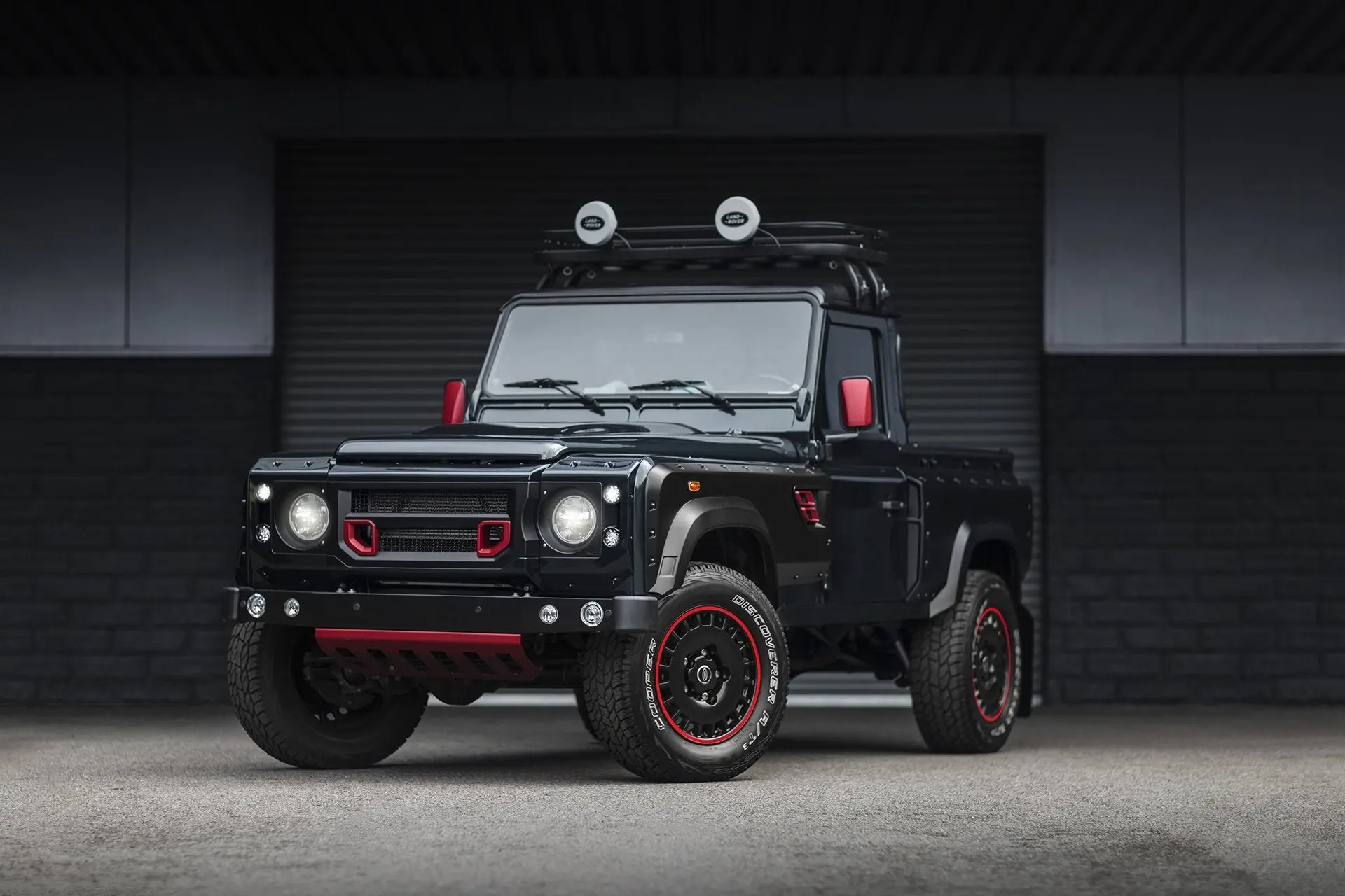 Land Rover Defender (1991-2016) Alloy Wheels - Huntsman 1945 Retro Classic - Image 6