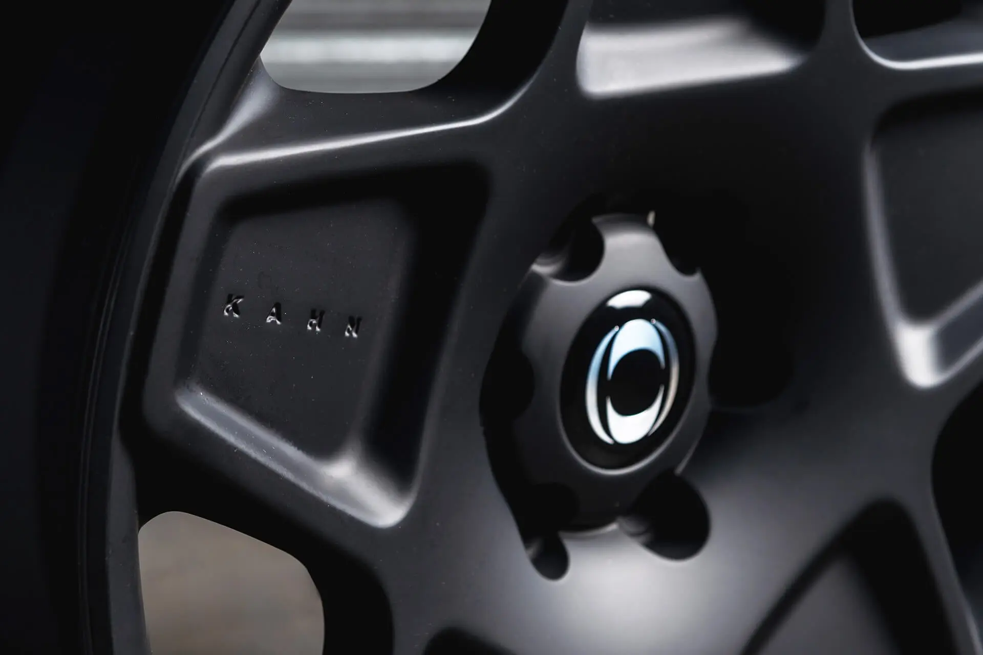 INEOS Grenadier (2023 Onwards) RS-Forged Alloy Wheels - Mondial Retro - Image 4