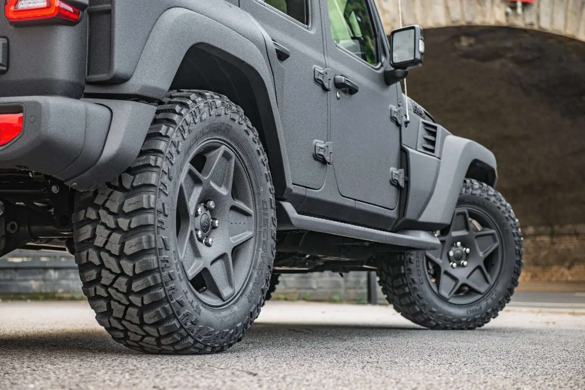 Jeep Wrangler JL (2018 Onwards) RS-Forged Alloy Wheels - Mondial Retro - Image 35