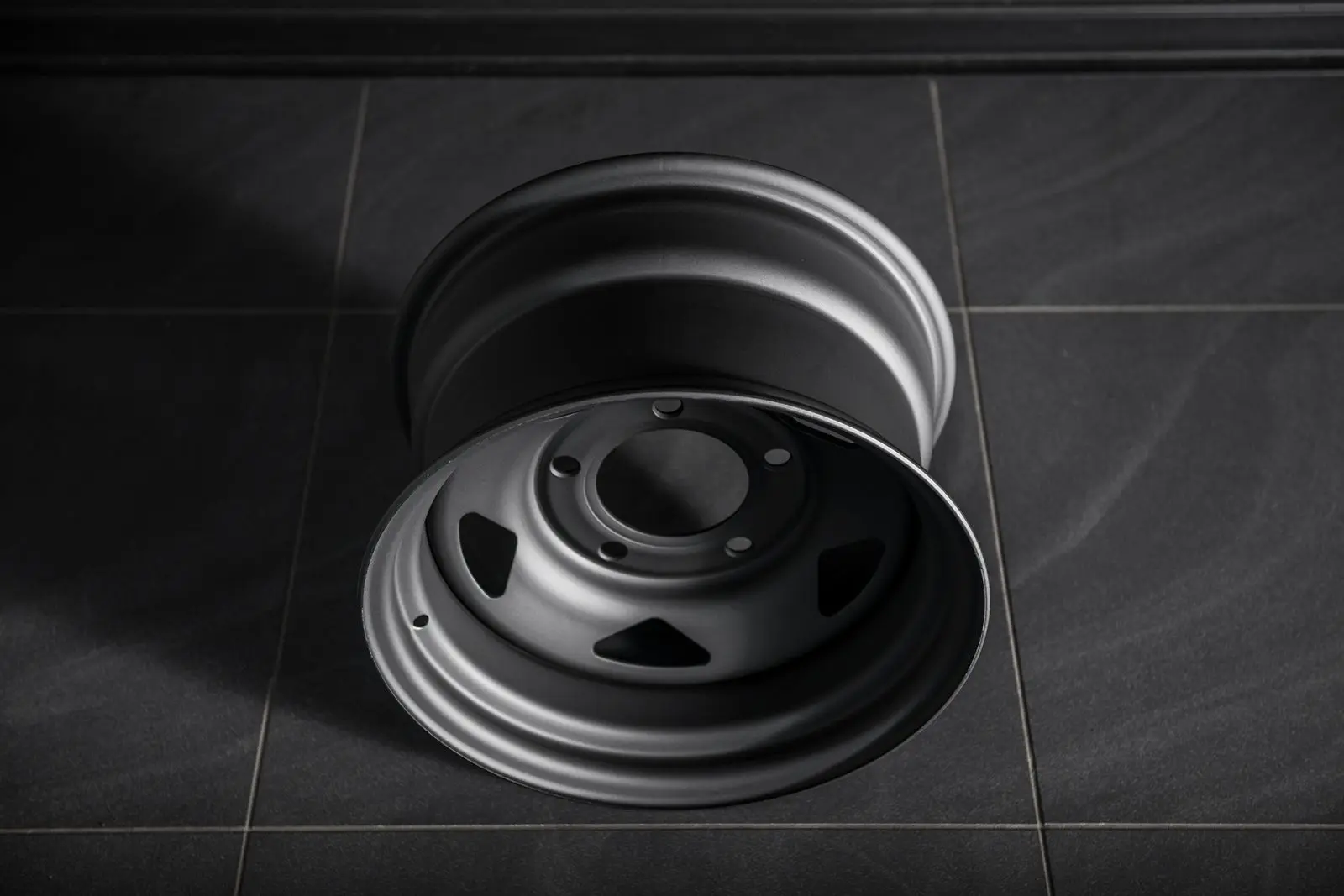 Land Rover Defender (1991-2016) Steel Wheels - 1947 Heritage - Image 5