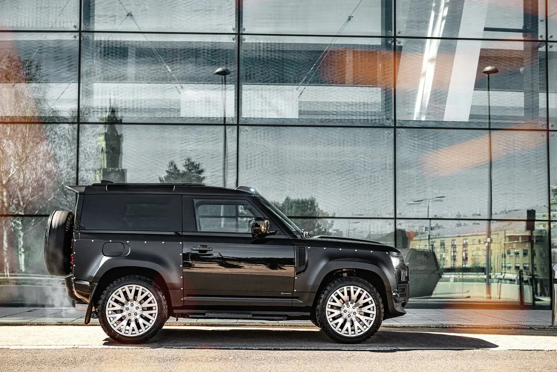 Land Rover Defender (2020 Onwards) Alloy Wheels - RS Light - Image 7