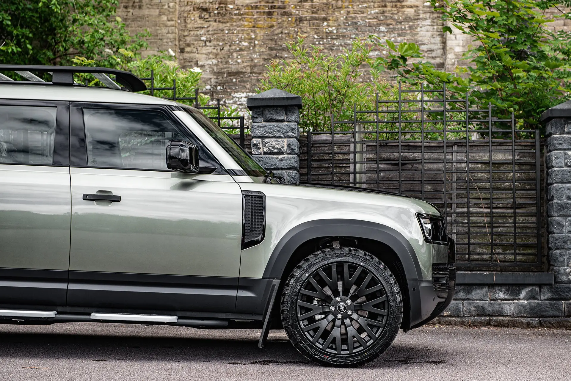 Land Rover Defender (2020 Onwards) Alloy Wheels - RS Light - Image 14