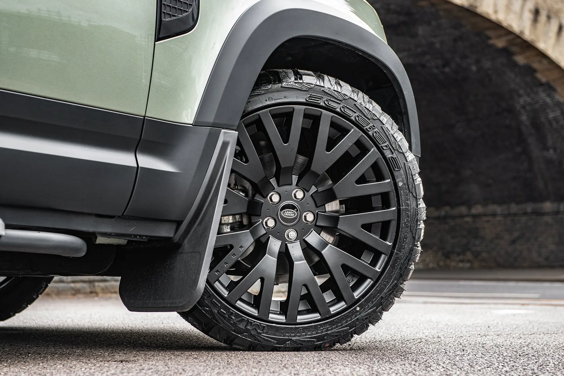 Land Rover Defender (2020 Onwards) Alloy Wheels - RS Light - Image 23