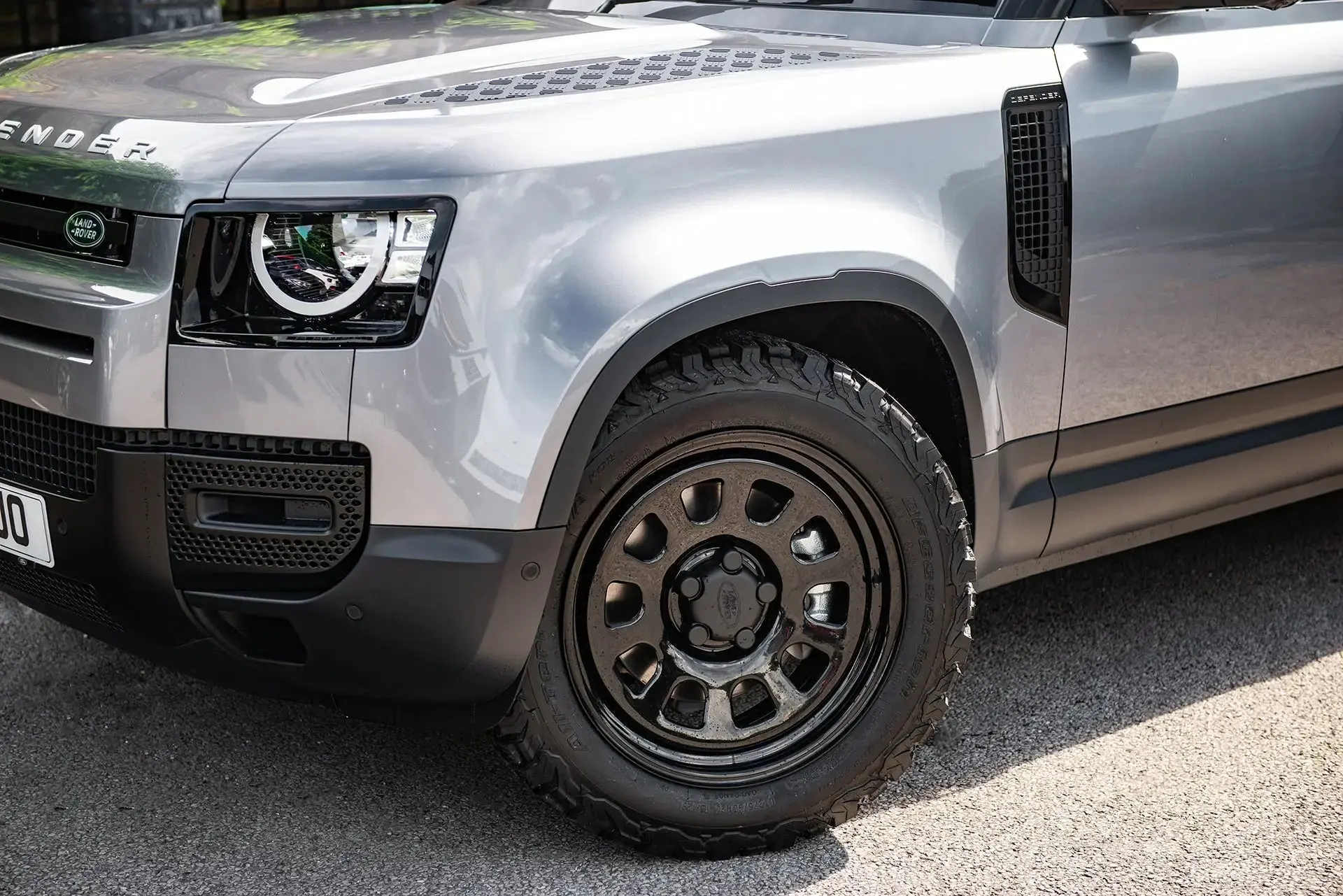 Land Rover Defender (2020 Onwards) Steel Wheels - Overland - Image 9