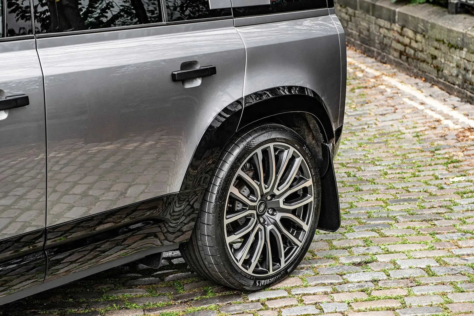 Land Rover Defender (2020 Onwards) Alloy Wheels - Pace Car Light - Image 4