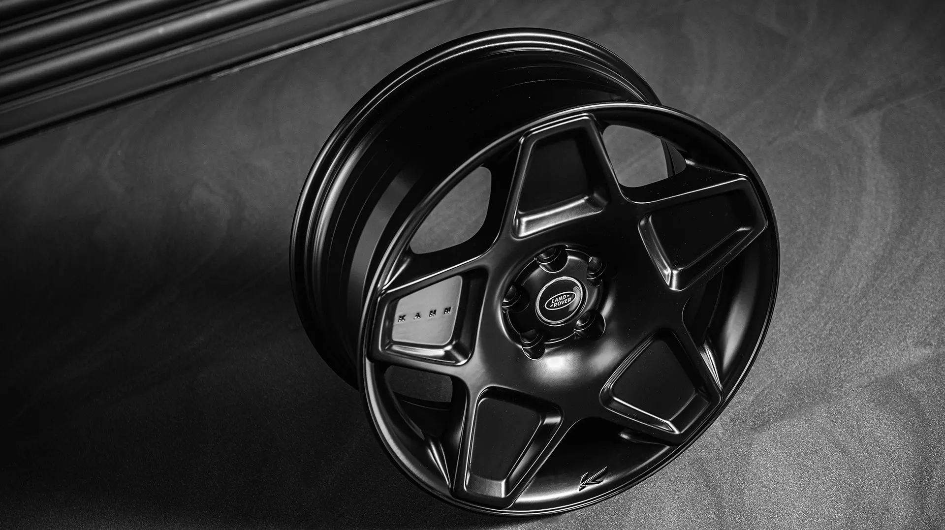 Land Rover Defender (2020 Onwards) RS-Forged Alloy Wheels - Mondial Retro Light - Image 22