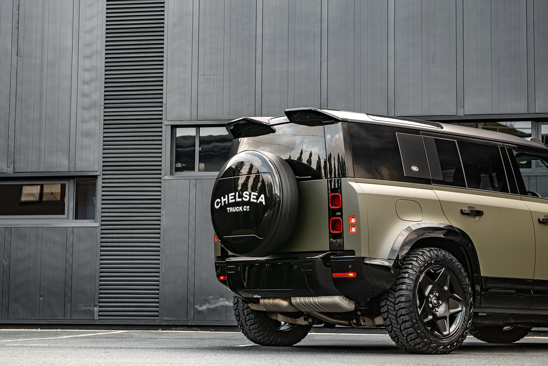 Land Rover Defender (2020 Onwards) RS-Forged Alloy Wheels - Mondial Retro Light - Image 8