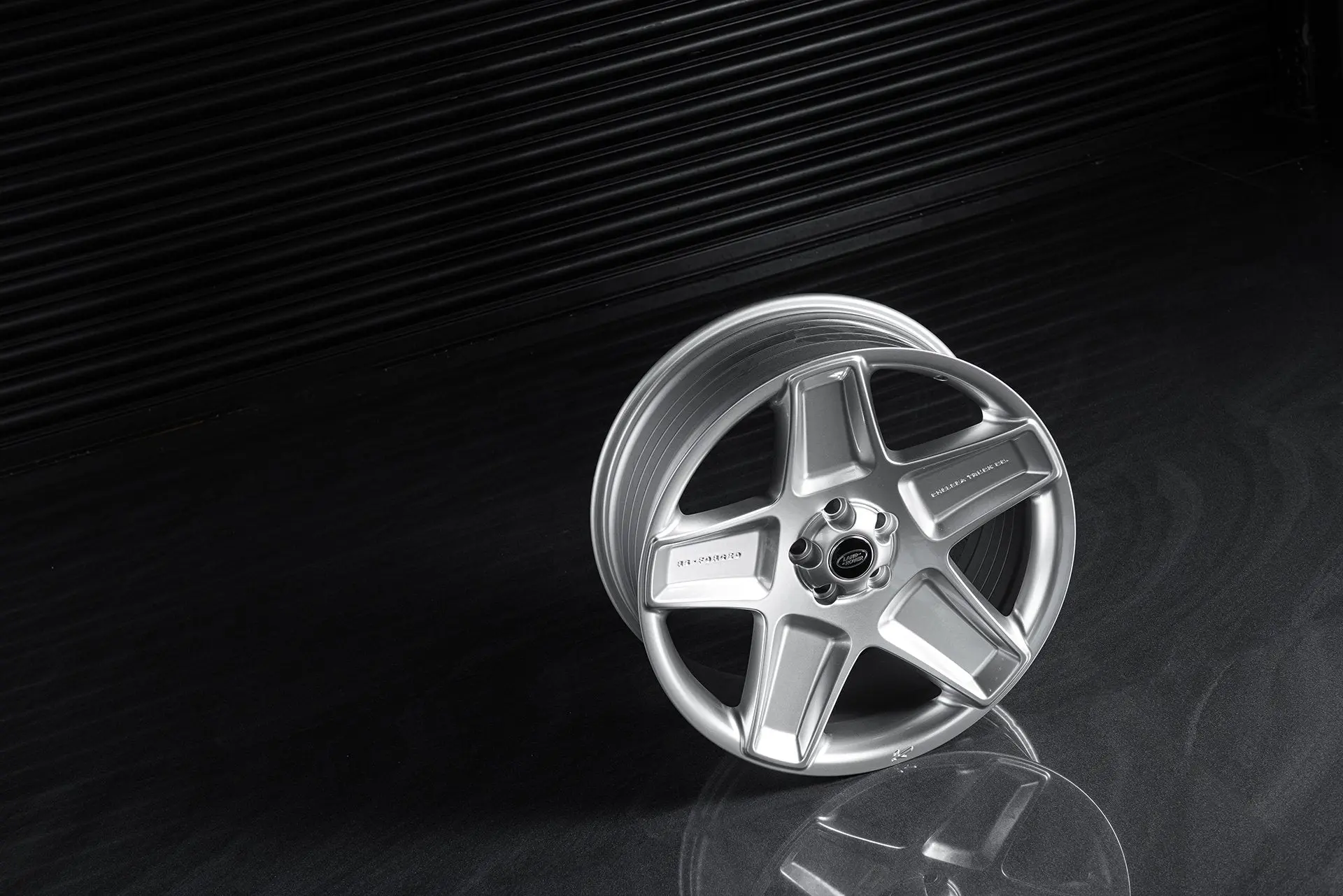 Land Rover Defender (2020 Onwards) RS-Forged Alloy Wheels - Mondial Retro - Image 7