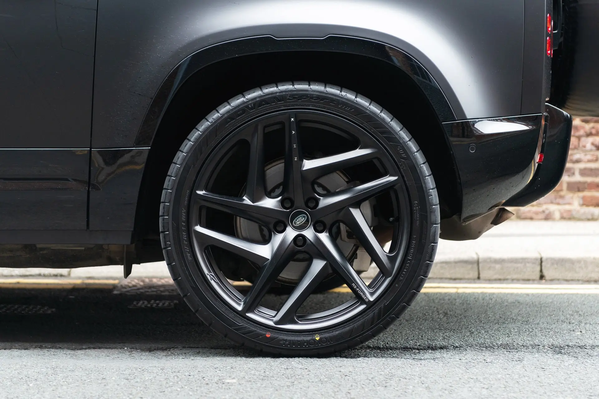 Land Rover Defender (2020 Onwards) RS-Forged Alloy Wheels - Type 52 - Image 30