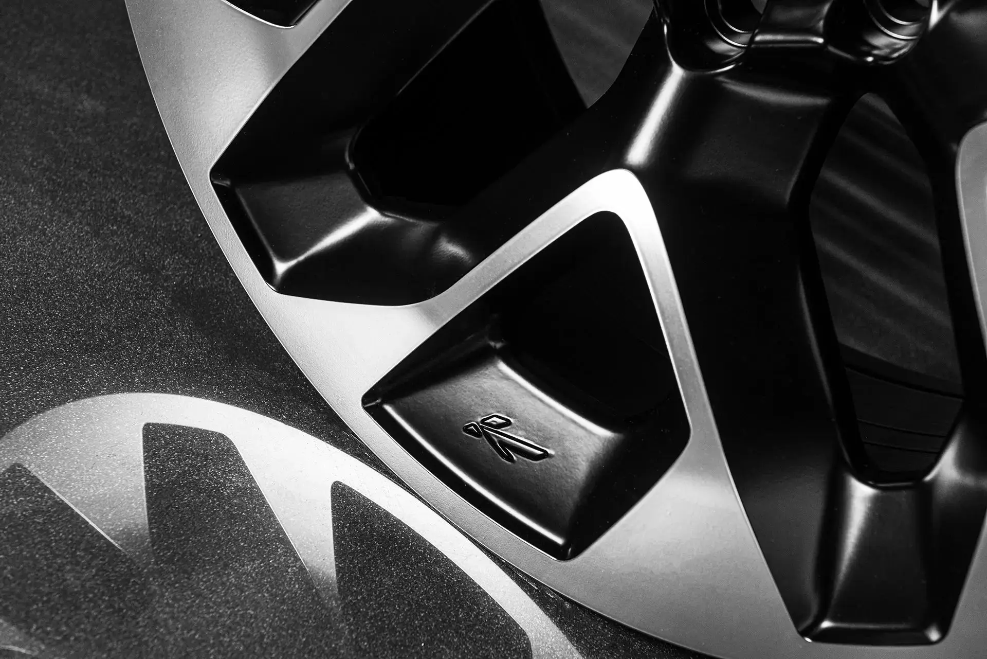 Land Rover Defender (2020 Onwards) RS-Forged Alloy Wheels - Type 60 - Image 10