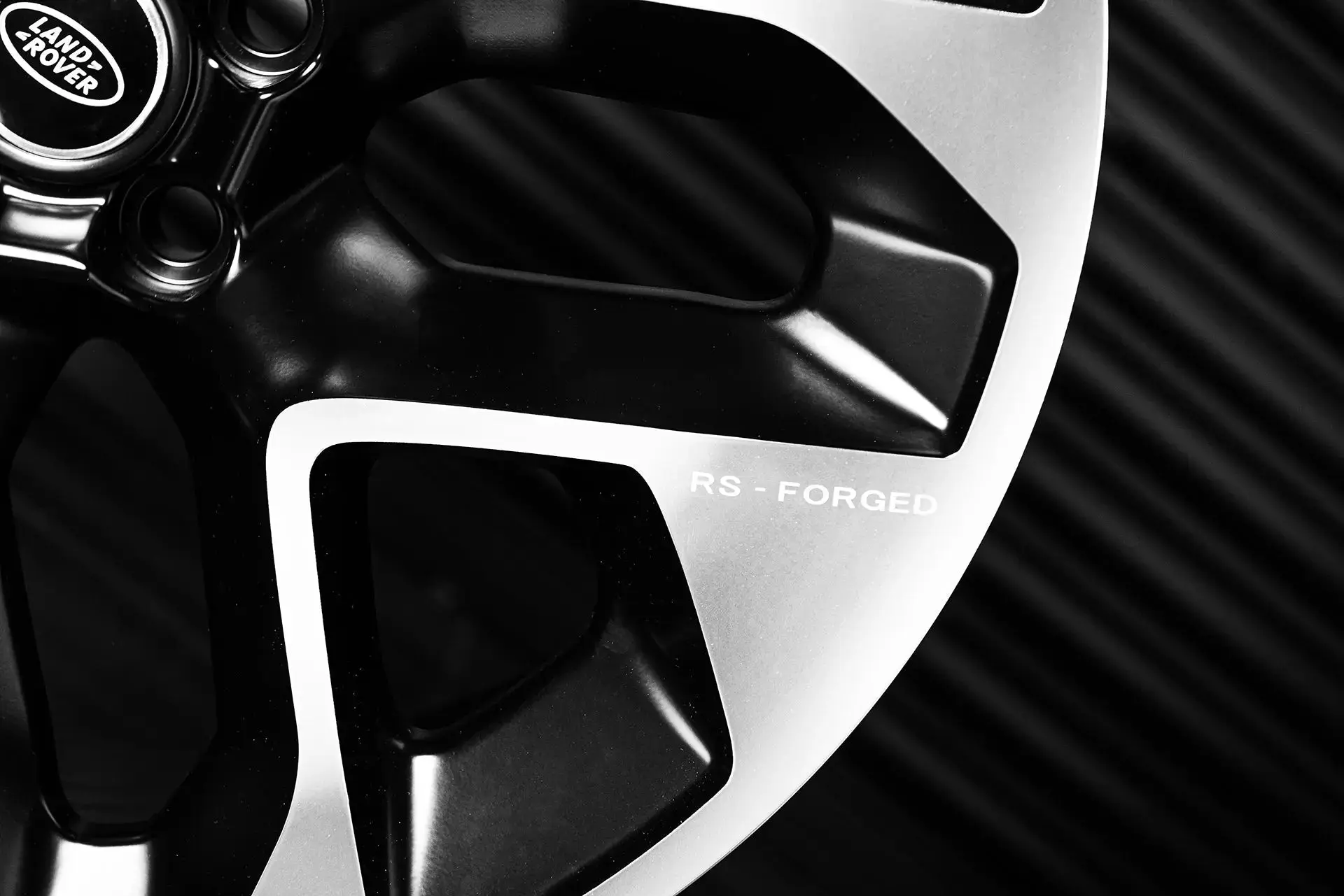 Land Rover Defender (2020 Onwards) RS-Forged Alloy Wheels - Type 60 - Image 11