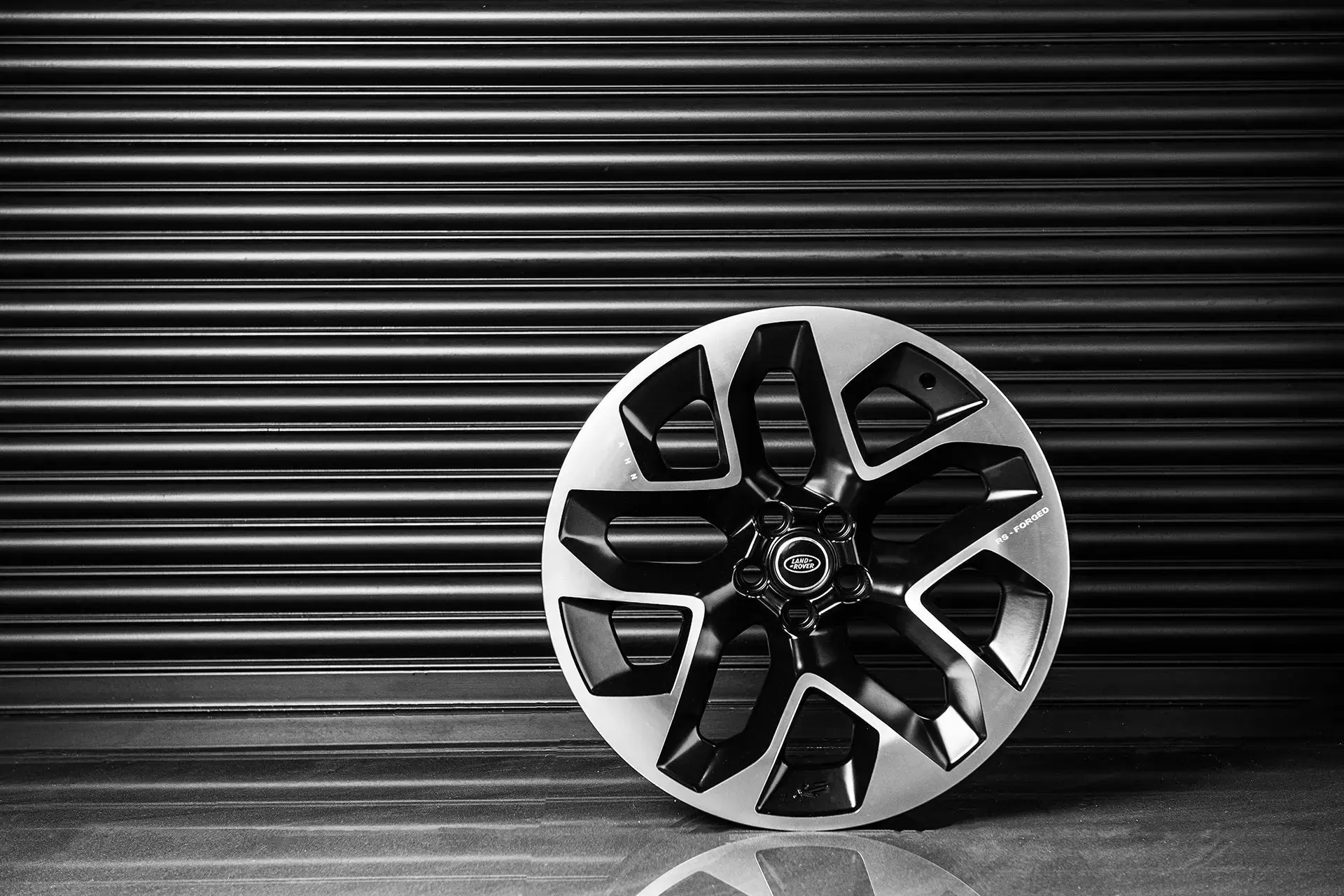 Land Rover Defender (2020 Onwards) RS-Forged Alloy Wheels - Type 60 - Image 16