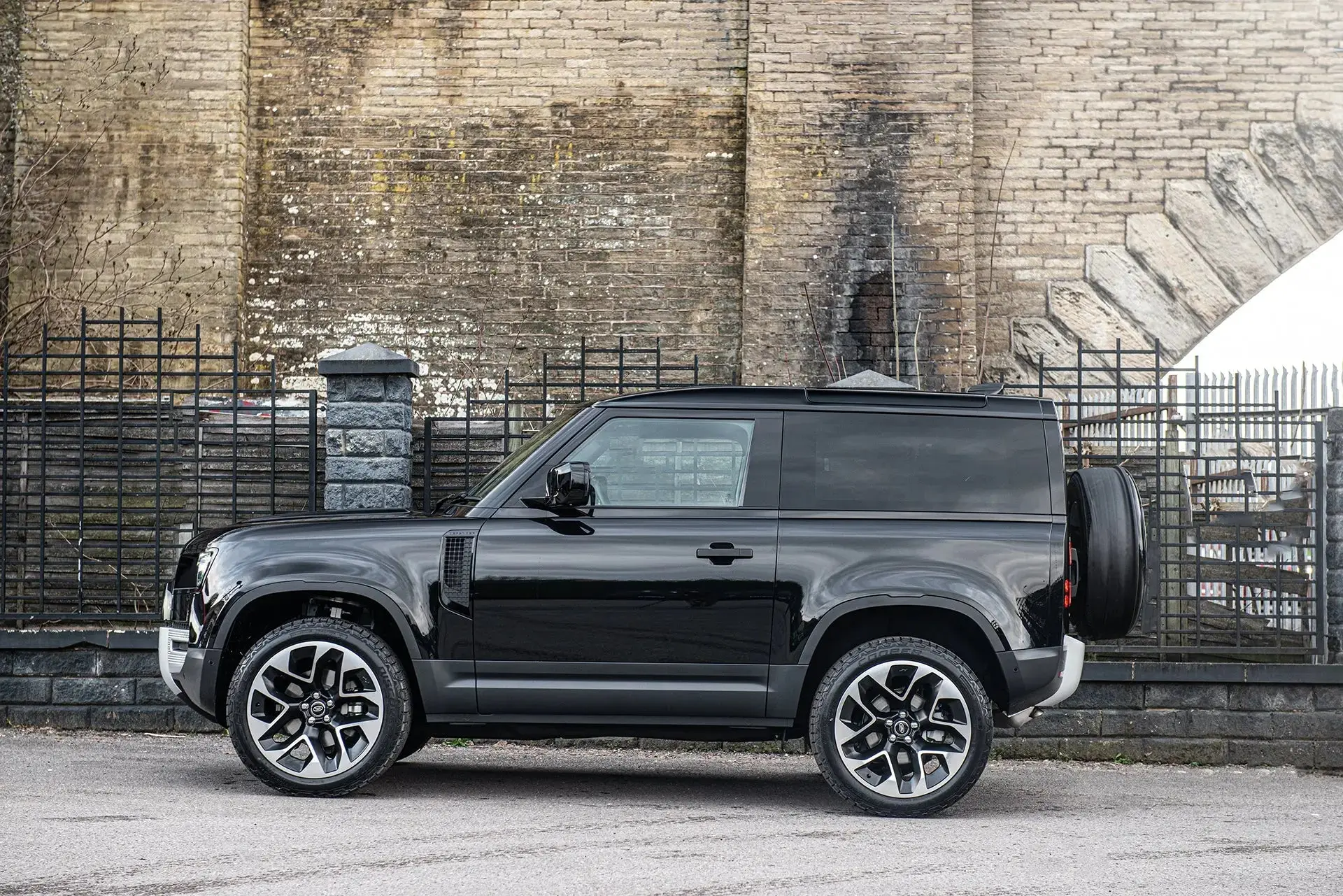Land Rover Defender (2020 Onwards) RS-Forged Alloy Wheels - Type 60 - Image 3