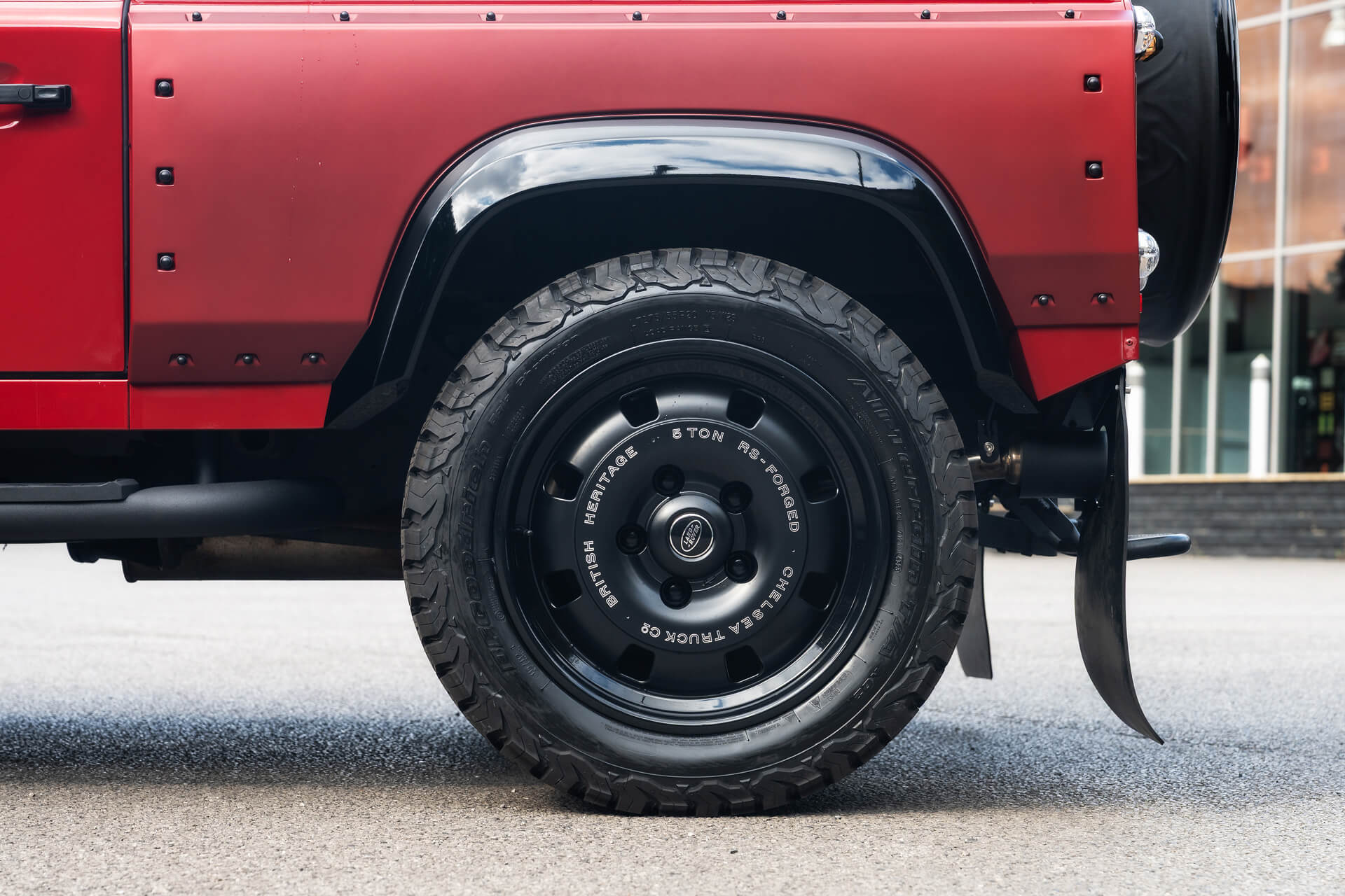 Land Rover Defender 90 (1991-2016) 25mm Suspension Lowering Kit - Image 11