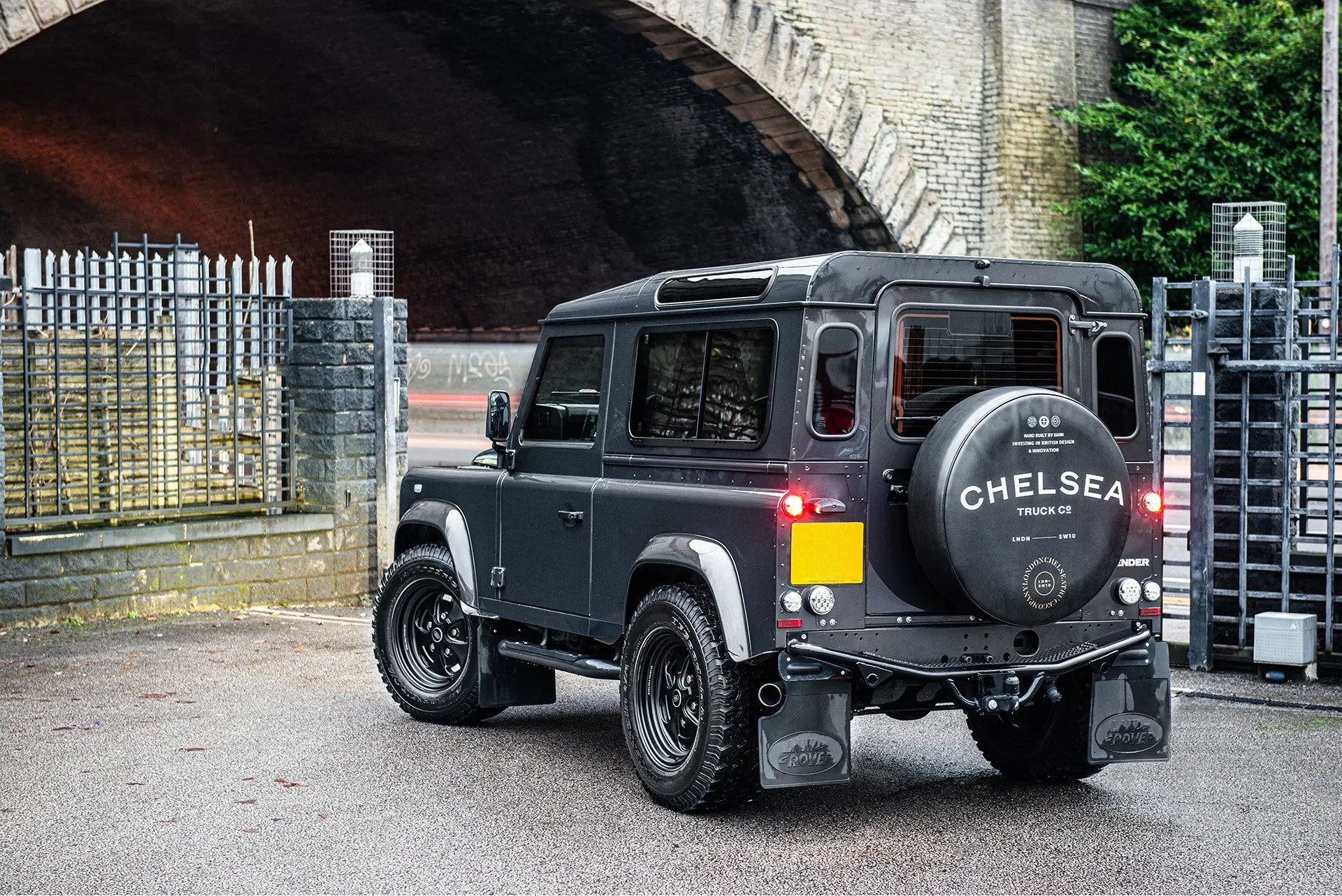 Land Rover Defender 90 (1991-2016) 25mm Suspension Lowering Kit - Image 12