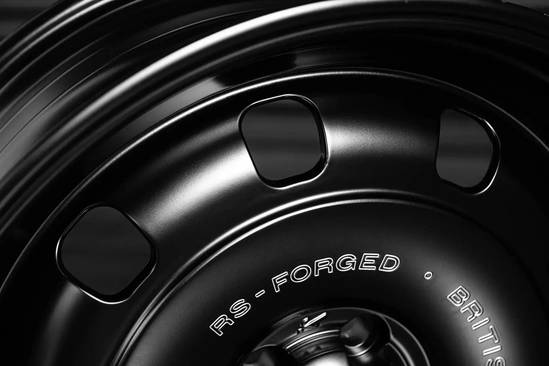 Land Rover Defender (2020 Onwards) RS-Forged Alloy Wheels - British Heritage - Image 25