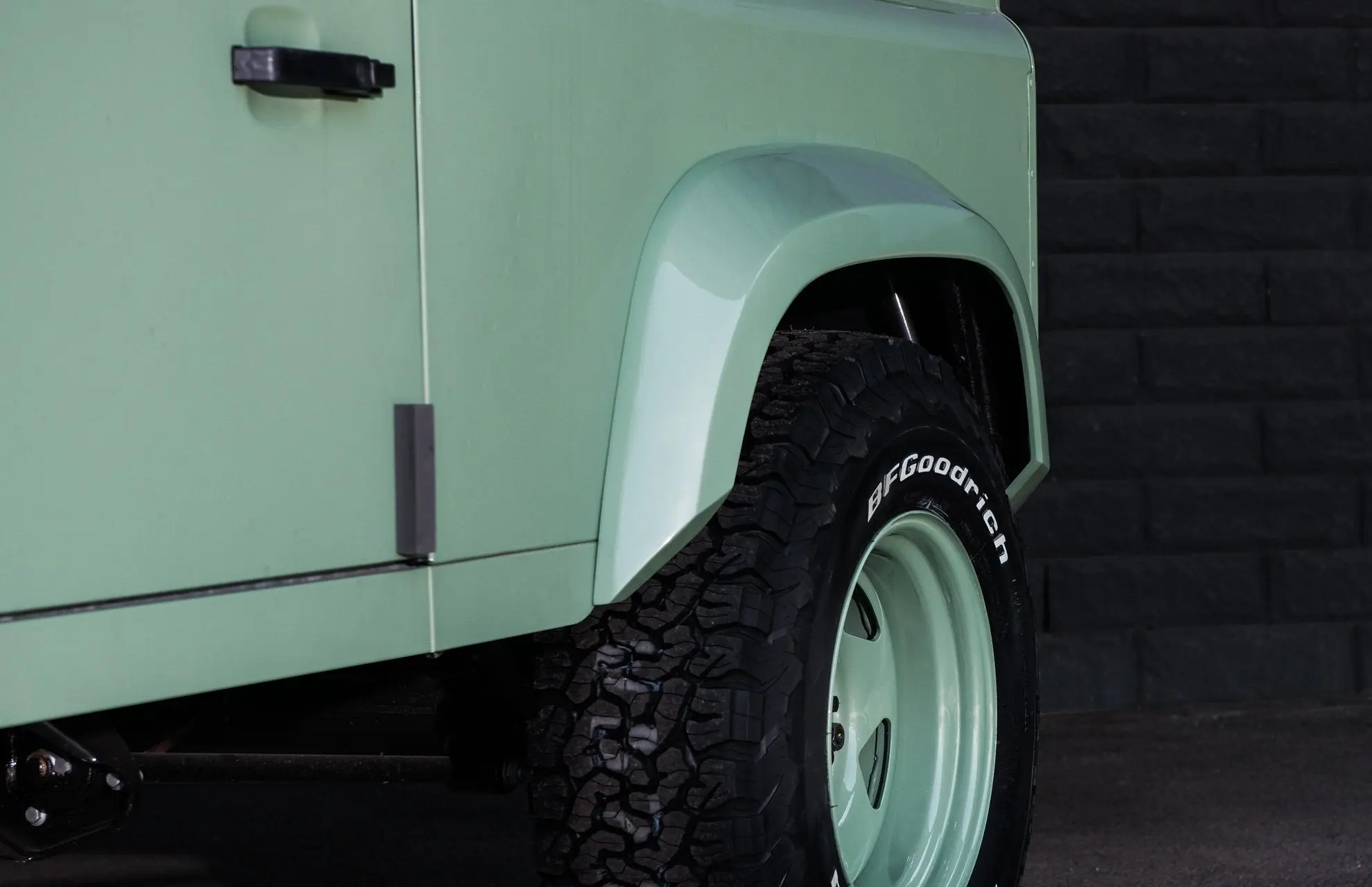LAND ROVER DEFENDER 90 (1991-2016) WIDE FOREST WHEEL ARCHES - Image 5