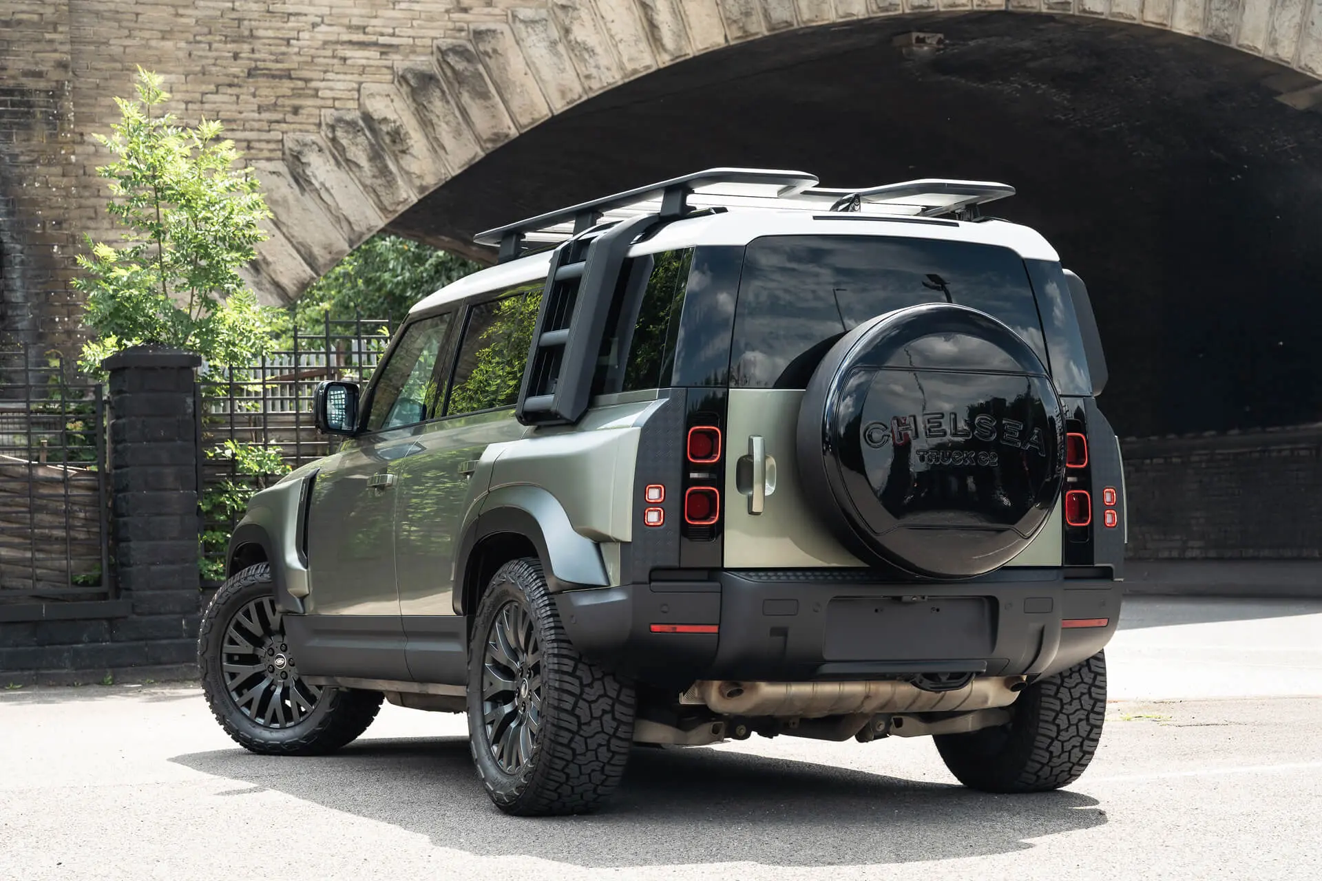 Land Rover Defender (2020 Onwards) Alloy Wheels - RS Light - Image 10