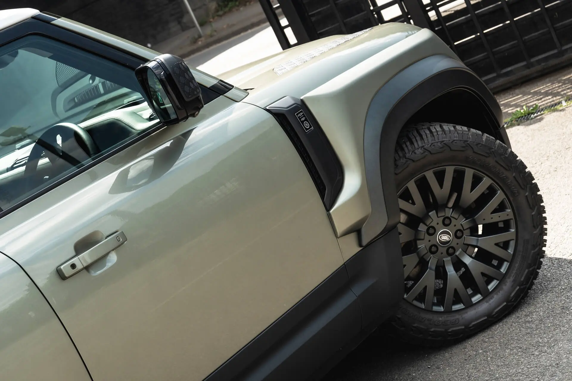 Land Rover Defender (2020 Onwards) Alloy Wheels - RS Light - Image 14