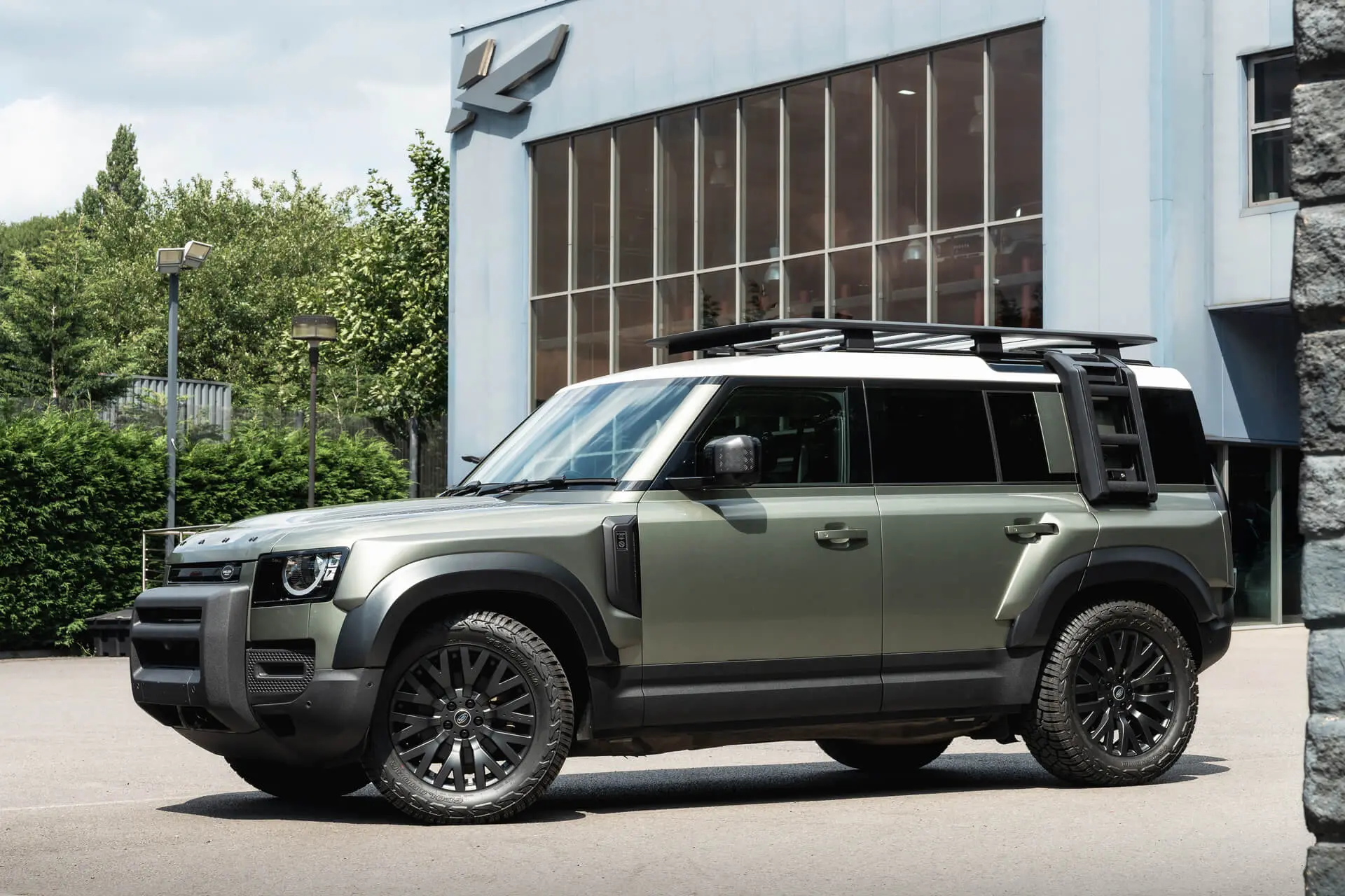 Land Rover Defender (2020 Onwards) Alloy Wheels - RS Light - Image 4