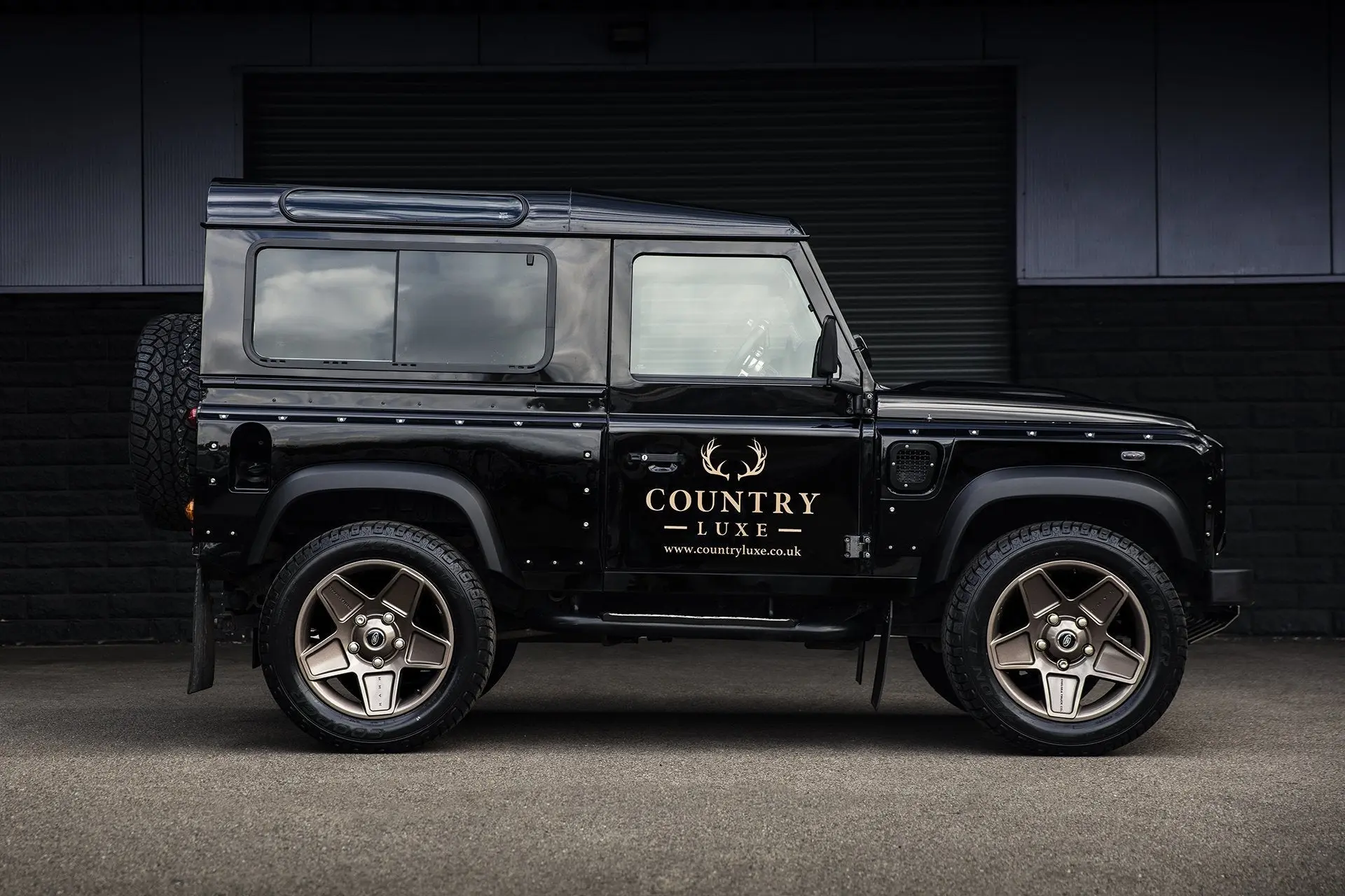 Land Rover Defender (1991-2016) RS-Forged Alloy Wheels - Mondial Retro - Image 21